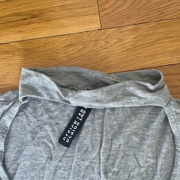 BNWOT Gray top - Picture 2 of 5